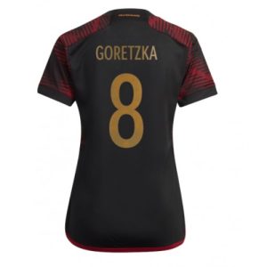 Tyskland Fotballdrakt Dame Leon Goretzka #8 Bortetrøye FIFA VM 2022 Kortermet