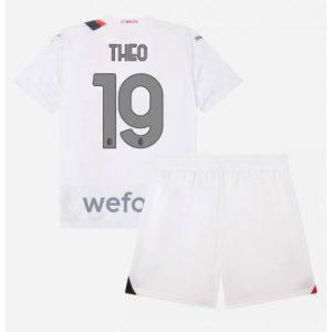 AC Milan Fotballdrakt Theo Hernandez #19 Bortedrakt Barn 2023-24 Kortermet (+ Korte bukser)
