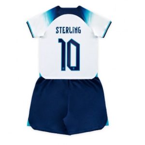 England Fotballdrakt Barn Raheem Sterling #10 Hjemmedrakt FIFA VM 2022 Kortermet (+ Korte bukser)