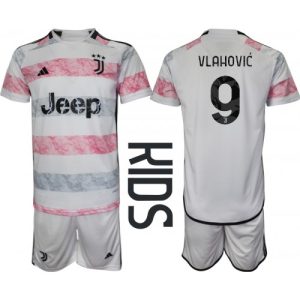 Juventus Fotballdrakt Barn Dusan Vlahovic #9 Bortedrakt 2023-24 Kortermet (+ Korte bukser)