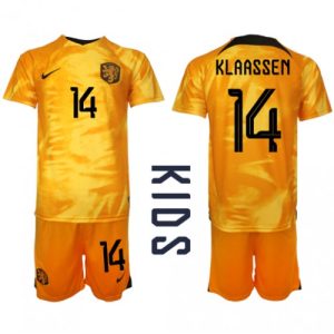 Nederland Fotballdrakt Barn Davy Klaassen #14 Hjemmedrakt VM 2022 Kortermet (+ Korte bukser)