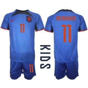 Nederland Fotballdrakt Barn Steven Berghuis #11 Bortedrakt VM 2022 Kortermet (+ Korte bukser)
