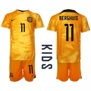 Nederland Fotballdrakt Barn Steven Berghuis #11 Hjemmedrakt VM 2022 Kortermet (+ Korte bukser)