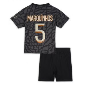 Paris Saint-Germain Fotballdrakt Barn Marquinhos #5 Tredjedrakt 2023-24 Kortermet (+ Korte bukser)