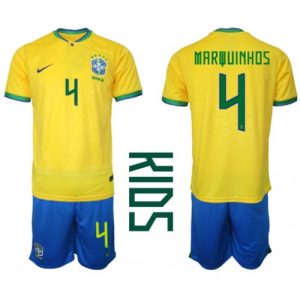 Brasil Fotballdrakt Barn Marquinhos #4 Hjemmedrakt VM 2022 Kortermet (+ Korte bukser)