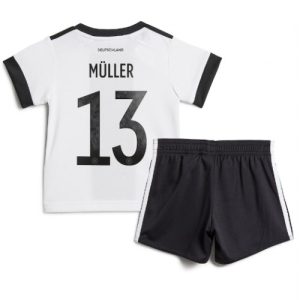 Tyskland Fotballdrakt Barn Thomas Muller #13 Hjemmedrakt VM 2022 Kortermet (+ Korte bukser)